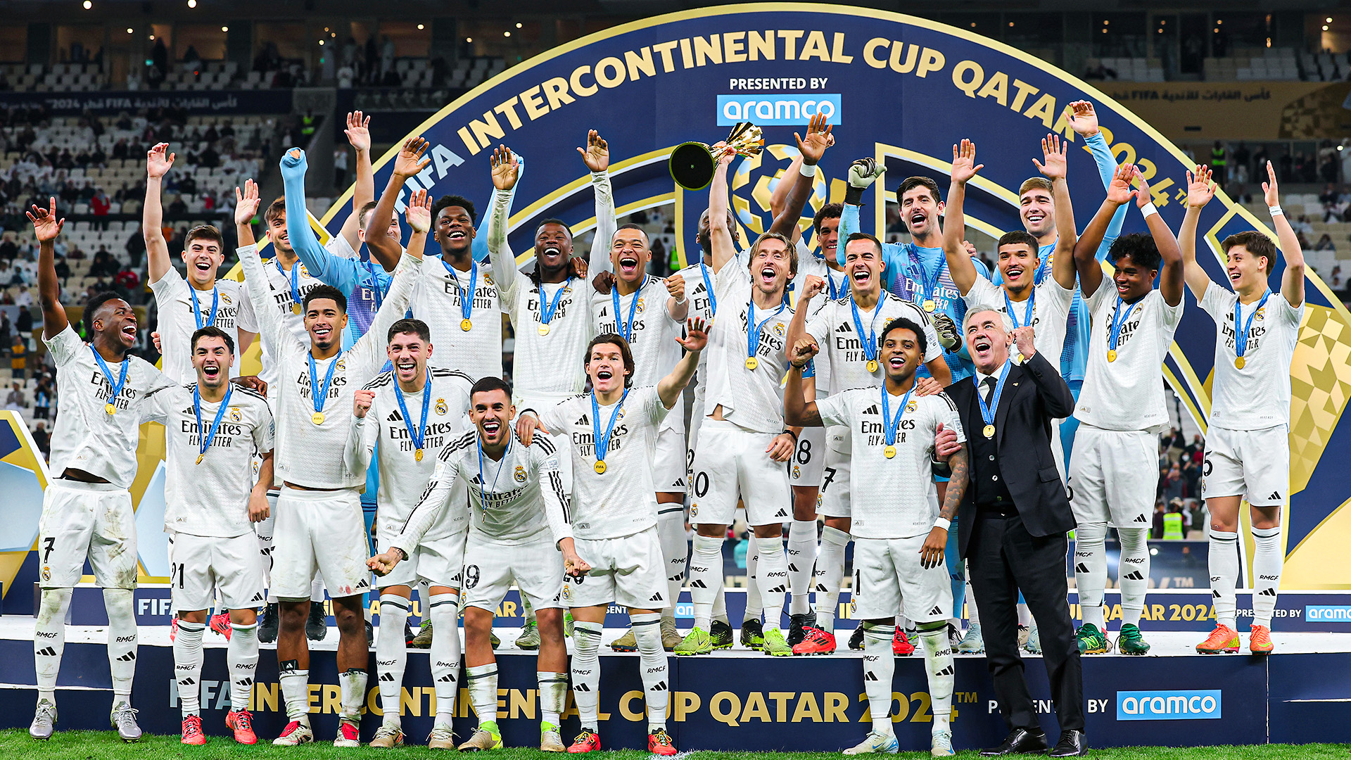3 من أساطير ريال مدريد ضمن أفضل 5 في القرن الـ21