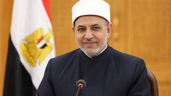 آية الدعاء في عرفة تقسم الناس إلى فريقين