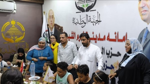 أمانة المرأة بـ الجبهة الوطنية تنظم ورشة تعليم فن الخرز بشرم الشيخ .. صور