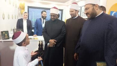 أمين البحوث الإسلامية ومدير مكتبة الإسكندرية يفتتحان جناح الأزهر للكتاب .. صور