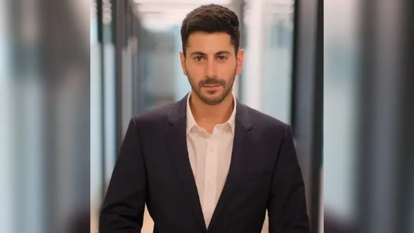 إقالة المتحدث باسم نتنياهو .. وجدل حول الأسباب