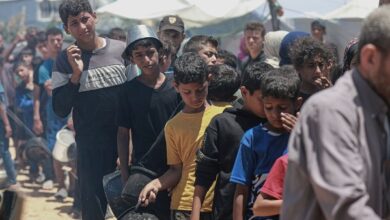 استشهاد فلسطيني جراء استهداف قوات الاحتلال منتظري المساعدات بغزة