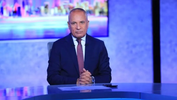 الميكروباص تحول لعلبة صفيح.. والركاب حذروا السائق