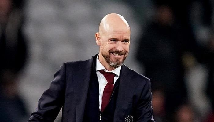 تين هاج يستعد لبيع لاعب سابق في مانشستر يونايتد للمرة الثانية خلال عامين