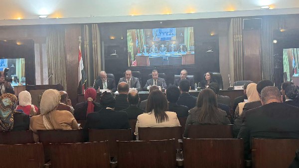حريق سنترال رمسيس لم يوقف الخدمة كليًا.. وأولوية لعودة خدمات الطوارئ والمصارف