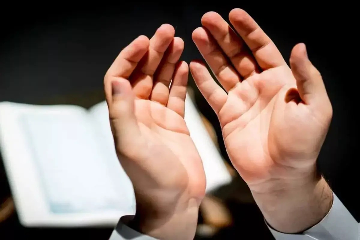 دعاء قلة الحيلة والضعف.. ردده يفرج الله همك وينصرك نصراً عزيزاً