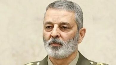 رئيس الأركان الإيراني يهدد بإصابة إسرائيل بالشلل حال مهاجمة بلاده
