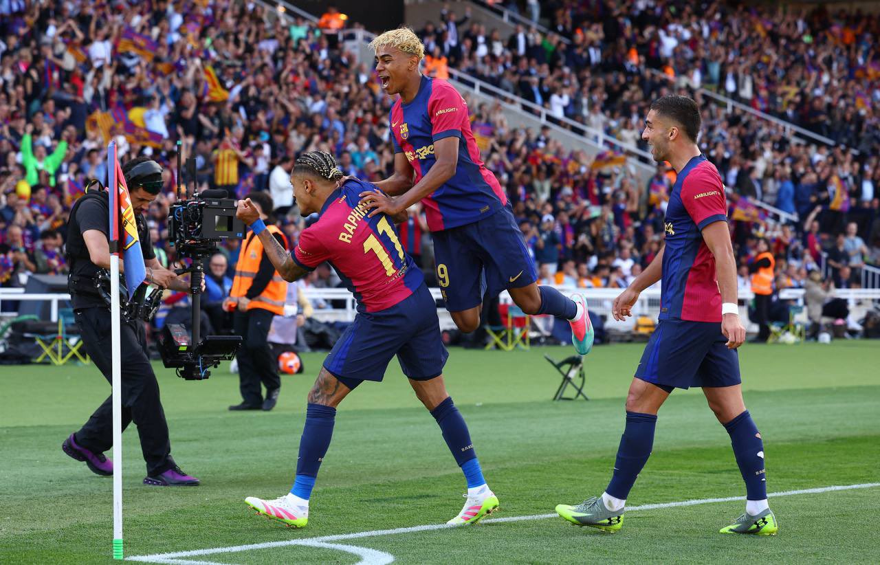 رافينيا يكشف كواليس وأسرار انتصار برشلونة على ريال مدريد