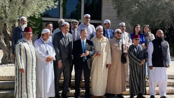 «عمائم على باب التطبيع».. الأزهر ينتفض ضد زيارة أئمة أوروبين لـ إسرائيل: منافقون مأجورون