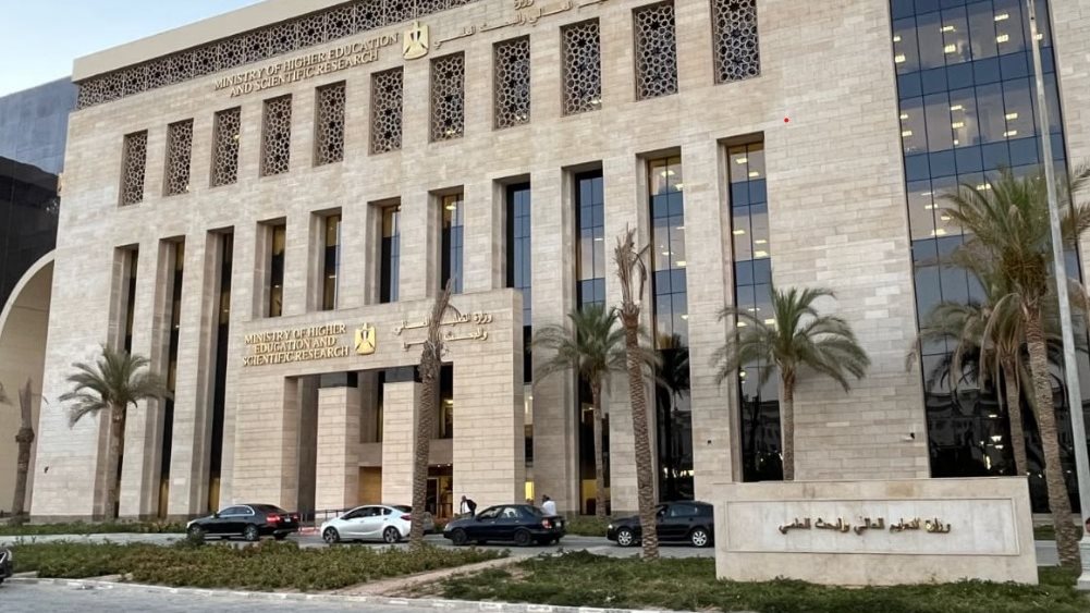 قرار وزاري بتكليف رؤساء 13 جامعة حكومية بتسيير أعمال الجامعات الأهلية التابعة لها