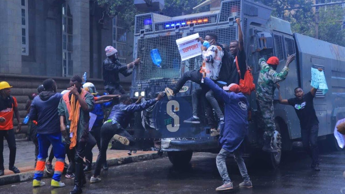 مقتل 11 شخصًا واعتقال أكثر من 500 في احتجاجات واسعة في كينيا