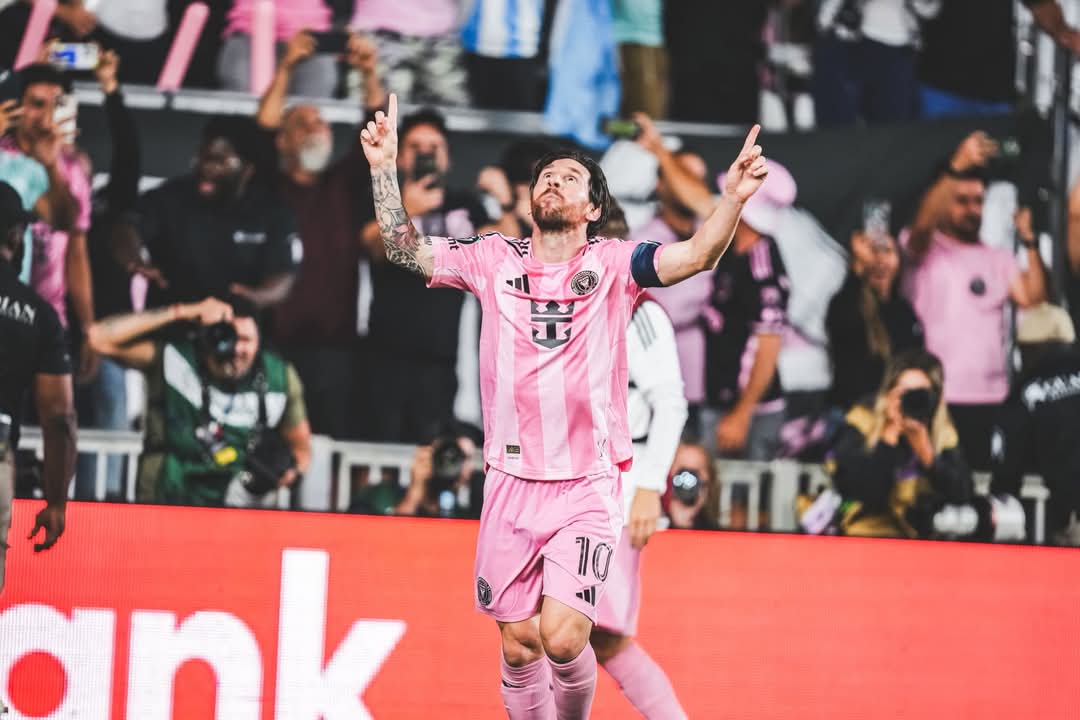 ميسي غاضب من برشلونة.. ما القصة!