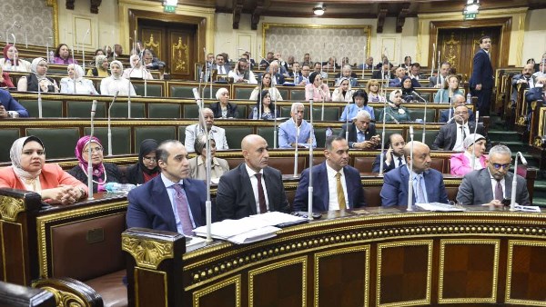 نواب يطالبون بتعديل رسوم إعادة الامتحان في كل مادة