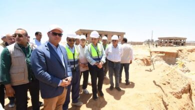 وزير الإسكان يتفقد محاور الطرق ومحطة تنقية مياه الشرب الجديدة بمدينة السادات