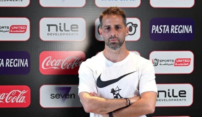 «يانيك فيريرا» يعقد جلسة مع لاعبي الزمالك قبل فترة الإعداد للموسم الجديد